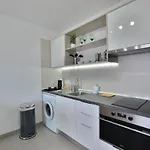 Costa Isora 18 *